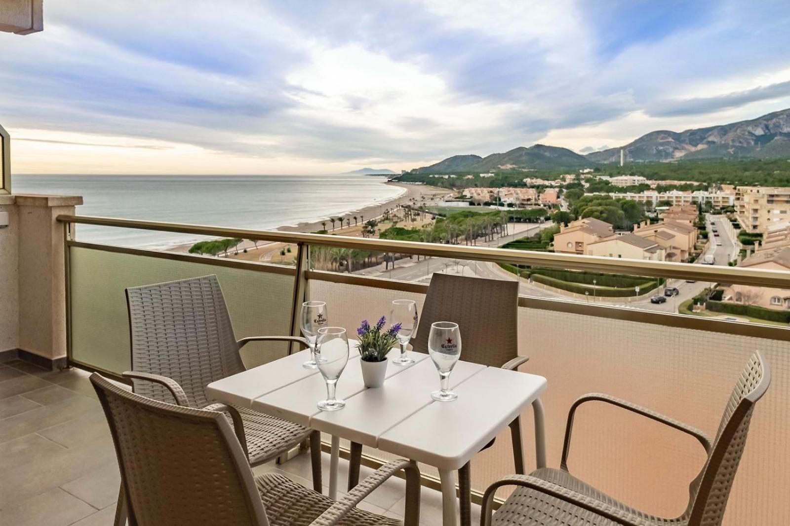 Apartamento Con Terraza, Vistas Playa Y Montana Hospitalet De L'Infant Ngoại thất bức ảnh